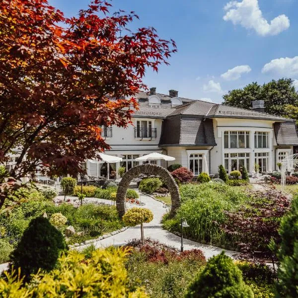 Rezydencja Luxury Hotel Bytom Piekary Śląskie, hotel v destinaci Piekary Śląskie