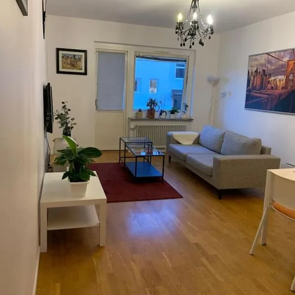 Charming Downtown Gem, hotel en Linköping