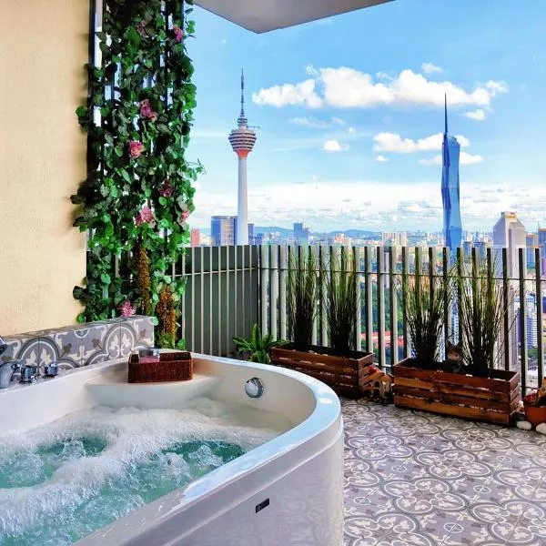 Penthouse Sky Jacuzzi At KLCC, hotel i Kuala Lumpur