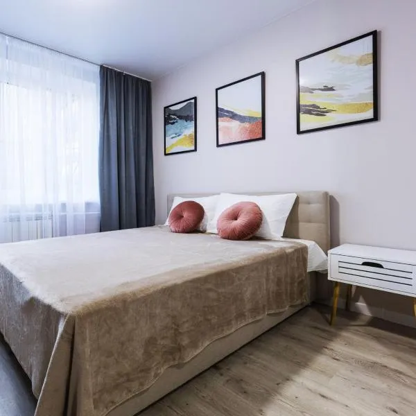 Апартаменти MYFREEDOM поруч із метро Харківська, hotel in Kyiv