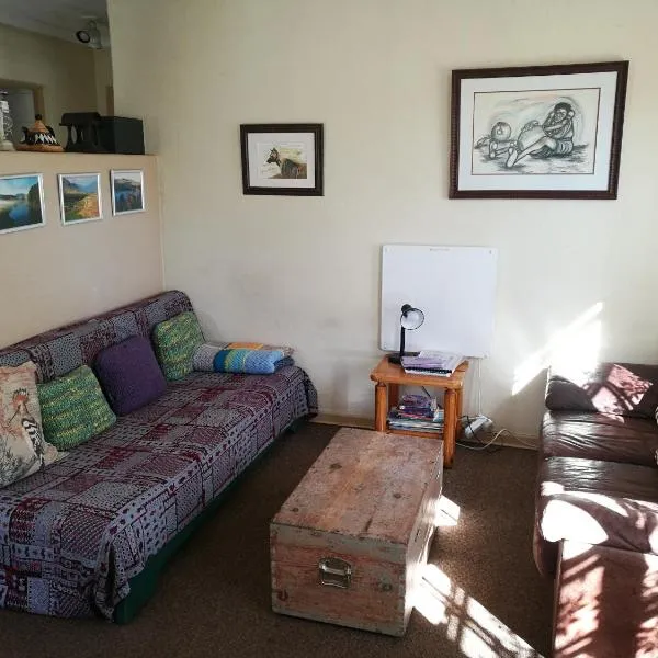 Snow Cottage, מלון בRhodes