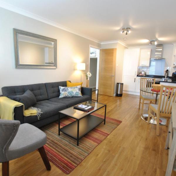 One Bedroom Central Windsor Flats with Parking