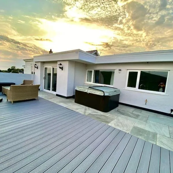 Bryn Mair cottage overlooking Snowdon, hotel in Caernarfon