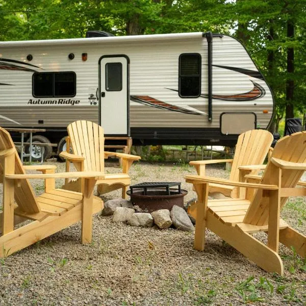 Grotto Getaway, hotel in Miller Lake