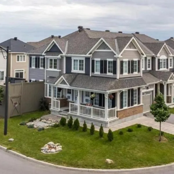 Beautiful Unit in Nepean Ottawa，位于渥太华的酒店