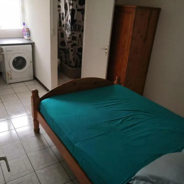 Appartement idéalement situé, hôtel à Saint-Denis