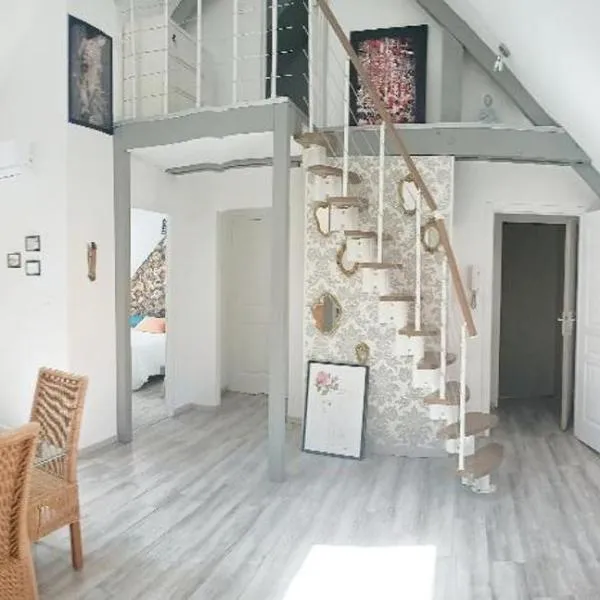 APPARTEMENT 100 M DE LA PLAGE LE PORTEL, hotel v destinaci Le Portel