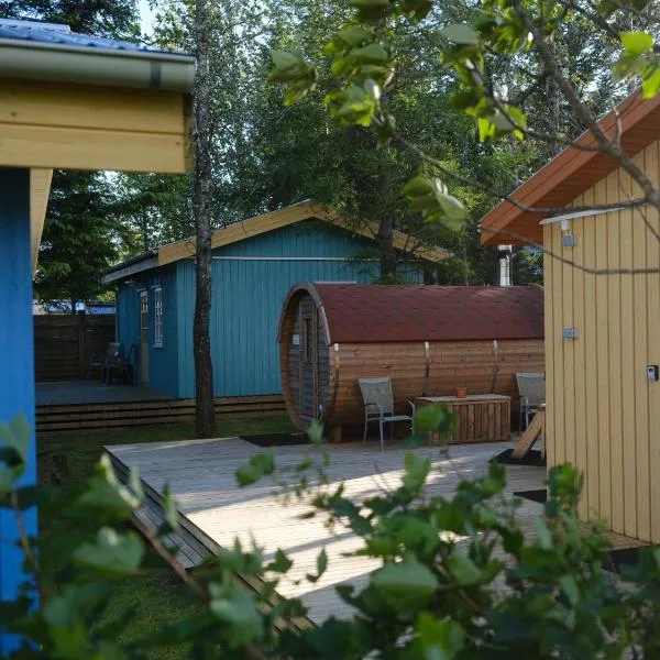 Backyard Village, hotel em Hveragerði