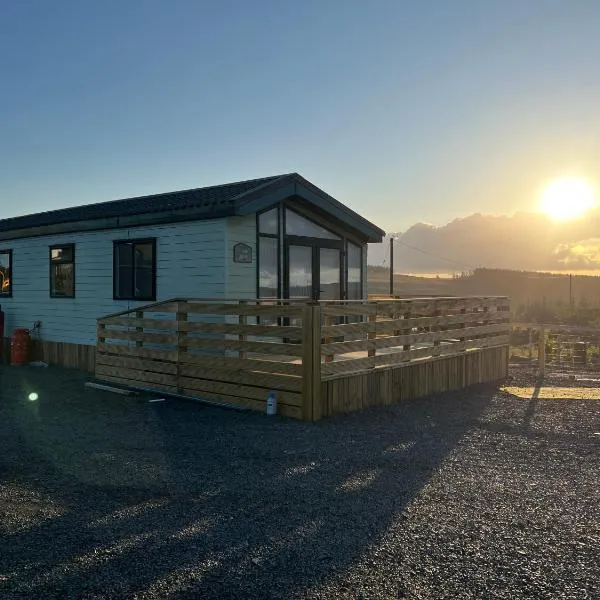 Maneight Luxury Lodge with hot tub, hôtel à New Cumnock