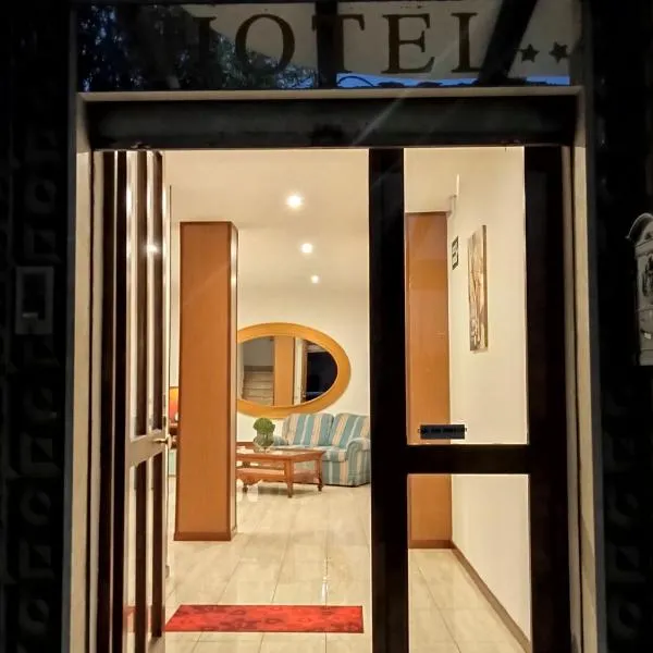Hotel Mondial 2, hôtel à Villasor