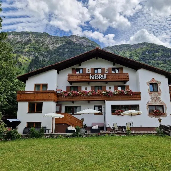 Hotel Kristall, hotel in Lech am Arlberg