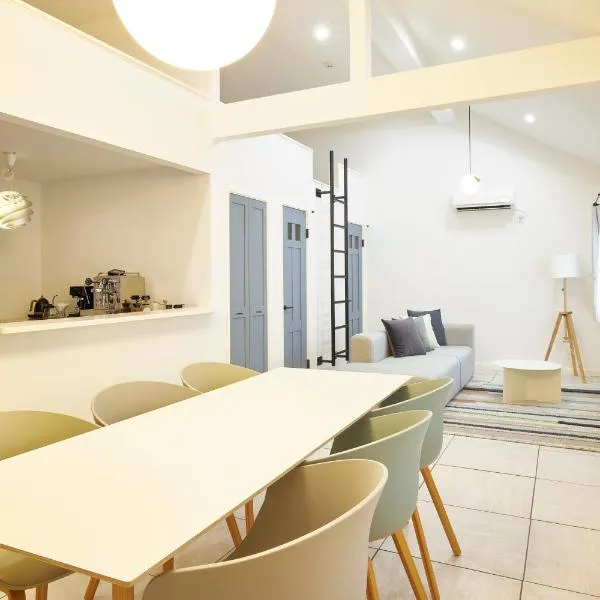 COFFEE HOTEL Soundwave, ξενοδοχείο σε Fujisawa