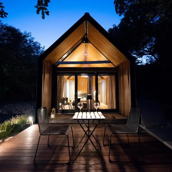 Moon - Tiny house from Callin Wines, hotel v destinaci Sežana