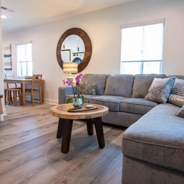 5079 Lotus Street, Hotel in San Diego
