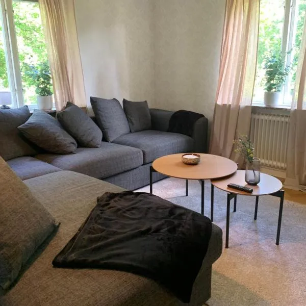 Lägenhet på Strömsholm, hotel in Jönköping