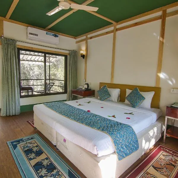 Pench Wilderness Camp Resort, hotel in Khawāsa