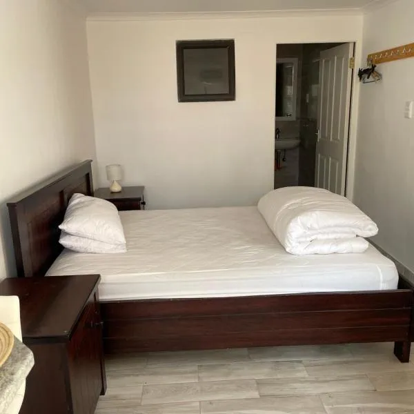 The Oasis Accommodation, hotel in Lüderitz
