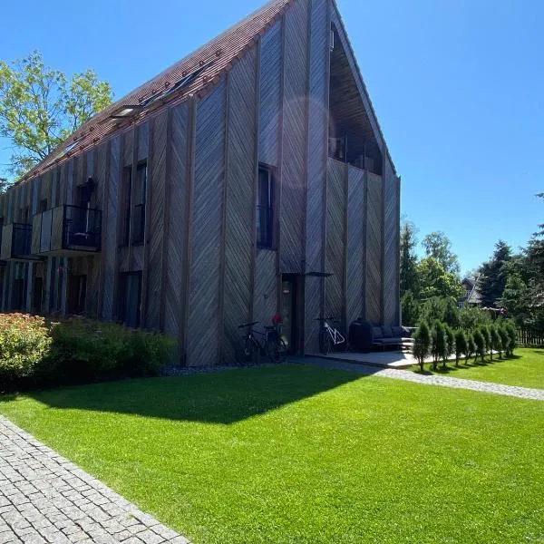 Pervalka Apartaments With Large Terrace, hotel v destinaci Pervalka