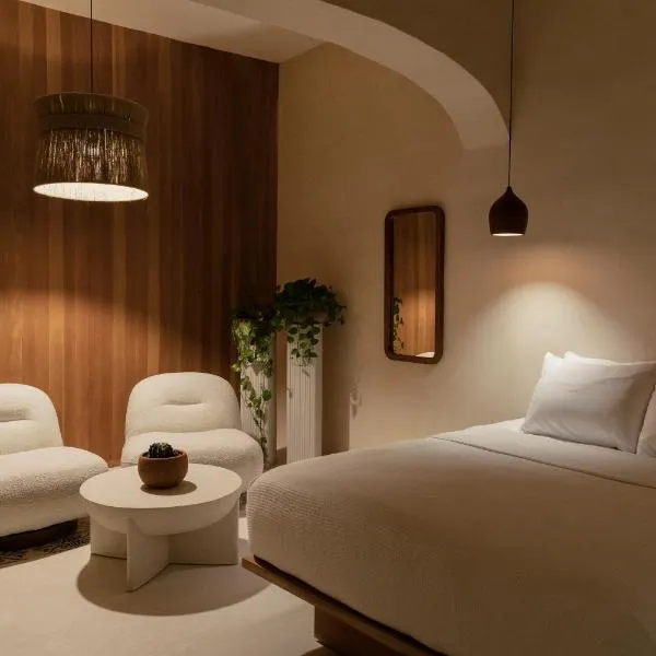 Narrativ Lofts - Lira - Mid Century Cozy Retreat, hotel in Campeche