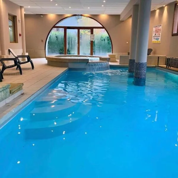 Le Rioumajou 2 - Grand T4 - Piscine - Centre St Lary, hótel í Saint-Lary-Soulan