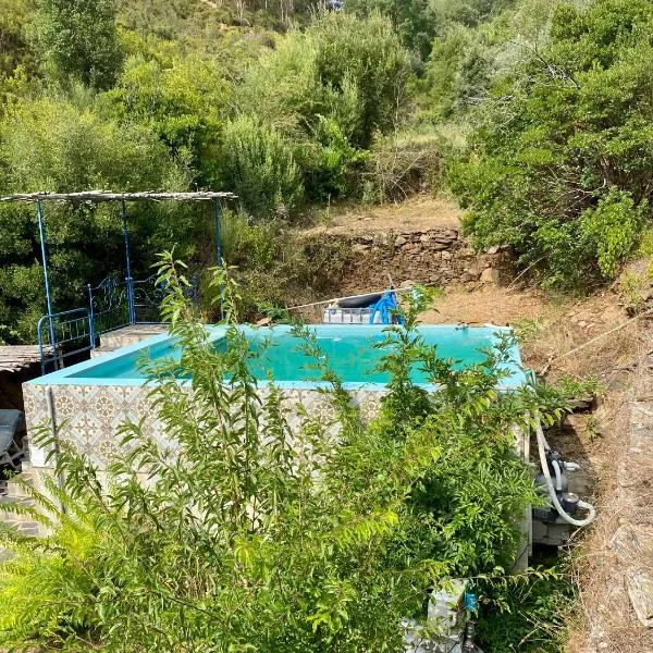 Giant Canvas Rental Tent Agro-turismo Quinta da Fonte, hotell sihtkohas Figueiró dos Vinhos