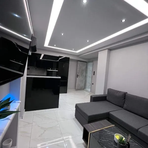 The Absolute Luxury Apartment, Hotel in Kalamata