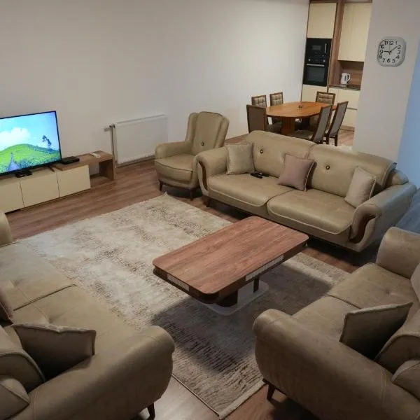 Prizren City 2 bedroom apartment, hotel in Prizren