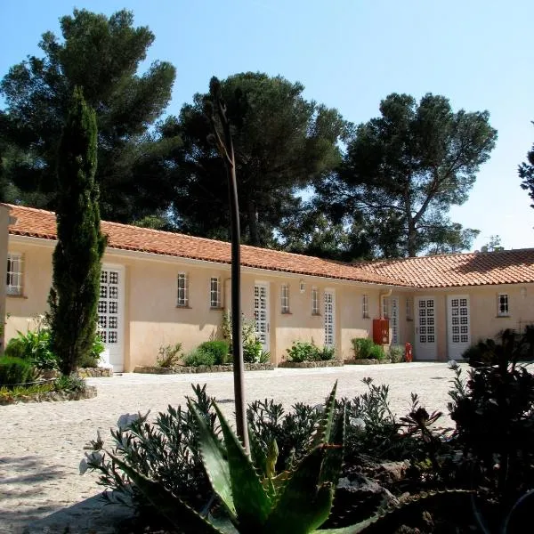 Athéna MOTEL, Hotel in Saint-Aygulf