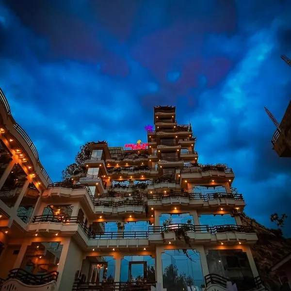 Burj Al Swat Hotel, hotel em Swat