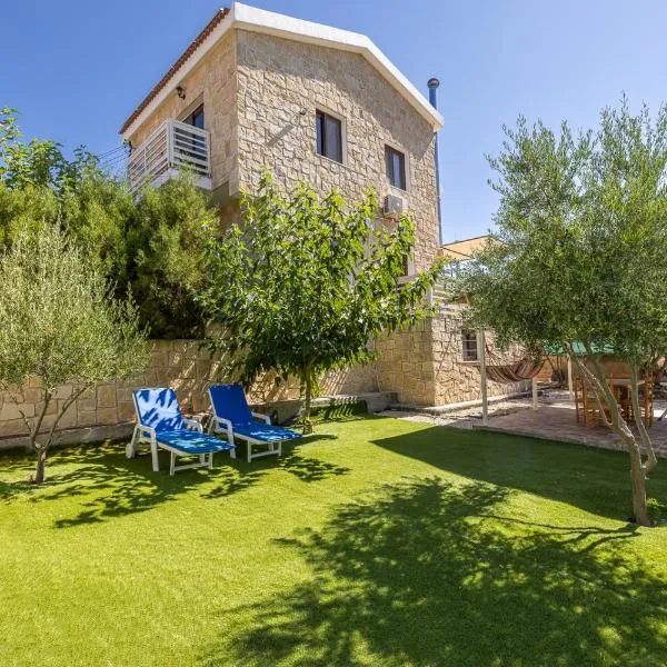 The River House, hotel in Trimiklini