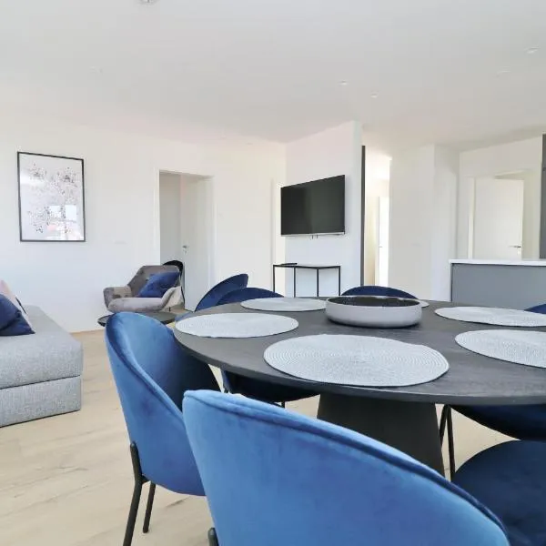 LL Properties - G7 Luxury House By The Harbor, ξενοδοχείο σε Ακουρέιρι