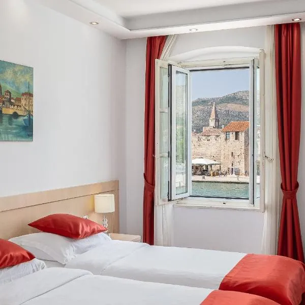 Heritage Hotel Vila Sikaa、トロギールのホテル