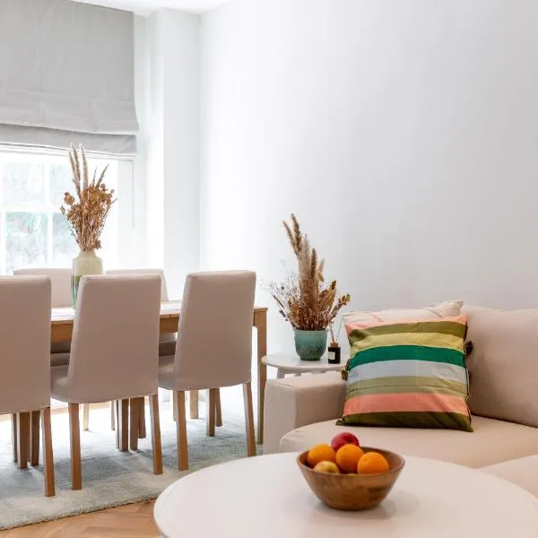 3 Bedroom flat with Terrace in Central London, hotel in London