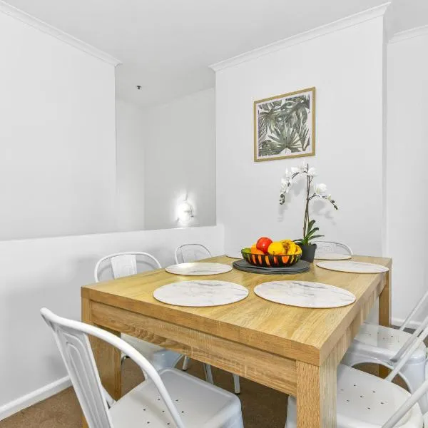 Goldsbrough 2 bedrooms split apartment, hotel in Sydney