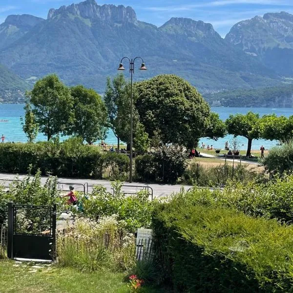 Le Chalet de la Plage: Sévrier şehrinde bir otel
