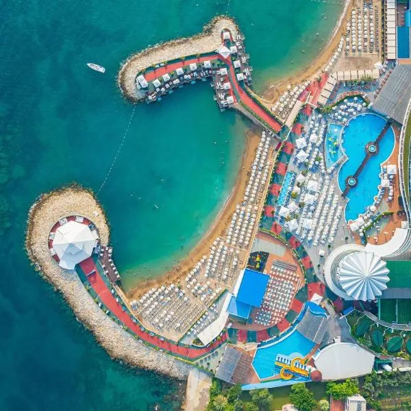 Granada Luxury Okurcalar, hotel v destinaci Okurcalar