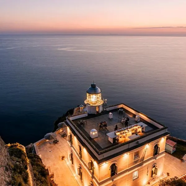 Faro Punta Imperatore, hotel a Ischia