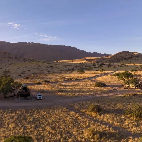 Camp Gecko - PRIVATE NATURE RESERVE; TENTED CAMP AND CAMPSITE, hotel v destinaci Solitaire