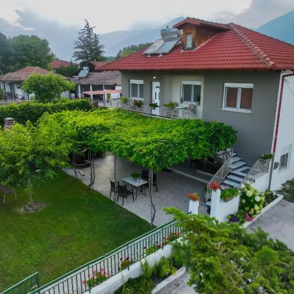 Xrysa's House, hotel v destinaci Aridaía