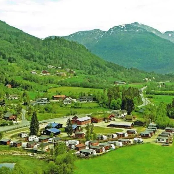 Midttun Camping og Feriehytter、Vossestrandのホテル