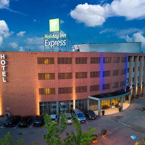 Holiday Inn Express Parma by IHG, hotel in Parma