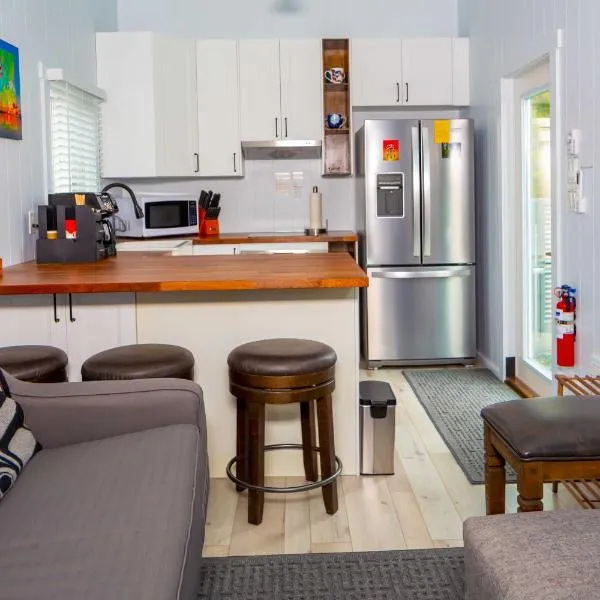 Chims Cabins - Port Alberni, hotel in Port Alberni