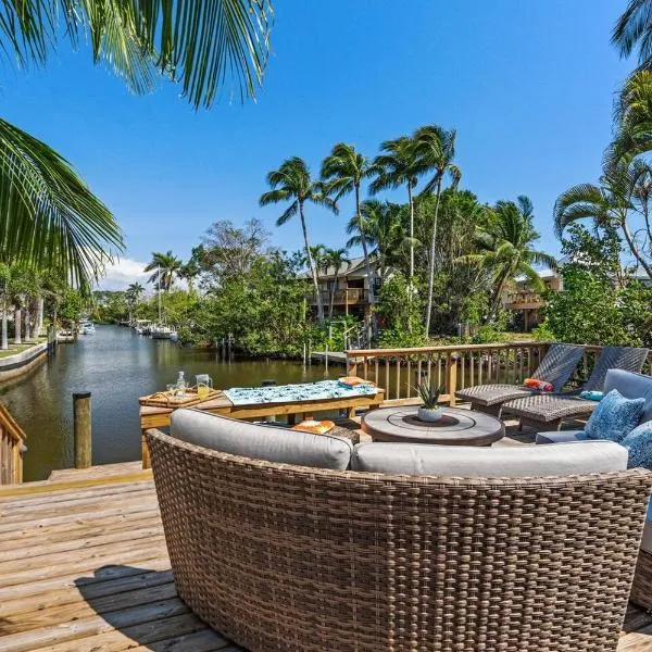 Boaters Bayshore Bungalow, hotel in Naples