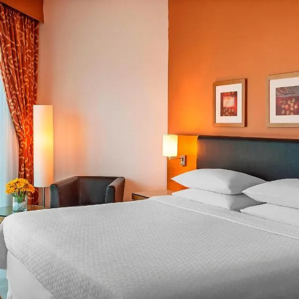 Four Points by Sheraton Bur Dubai，位于迪拜的酒店