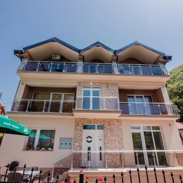 DE & EV ACCOMMODATION, hotel v destinaci Ohrid