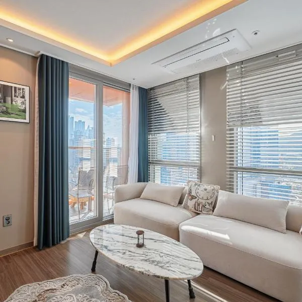 Sienna Ambassador Residence, hotel en Busan