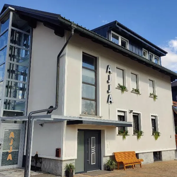 Apartma AJJA, hotel in Šenčur