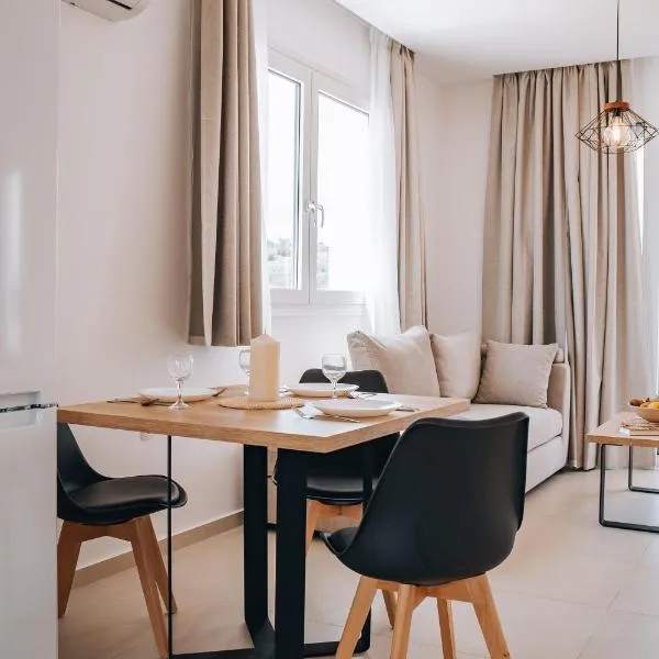 Grand White Apartments, hotel a Agios Ioannis