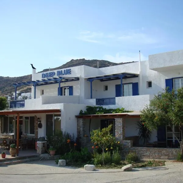 Deep Blue Rooms & Apartments, ξενοδοχείο στον Μυλοπότα