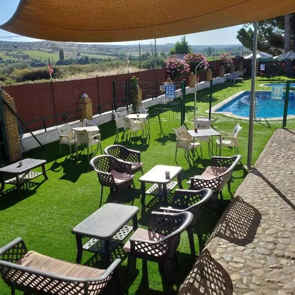 Camping las Catalinas, Hotel in Ríolobos